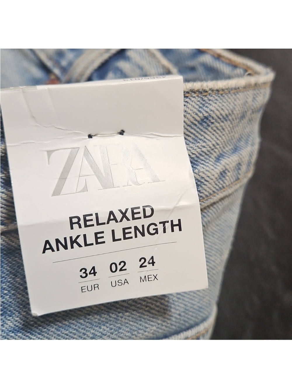 NWT Zara  Relaxed Ankle Length Jeans - Picture 4 of 7